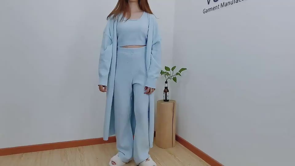 Video showcase of wearing blue clothes